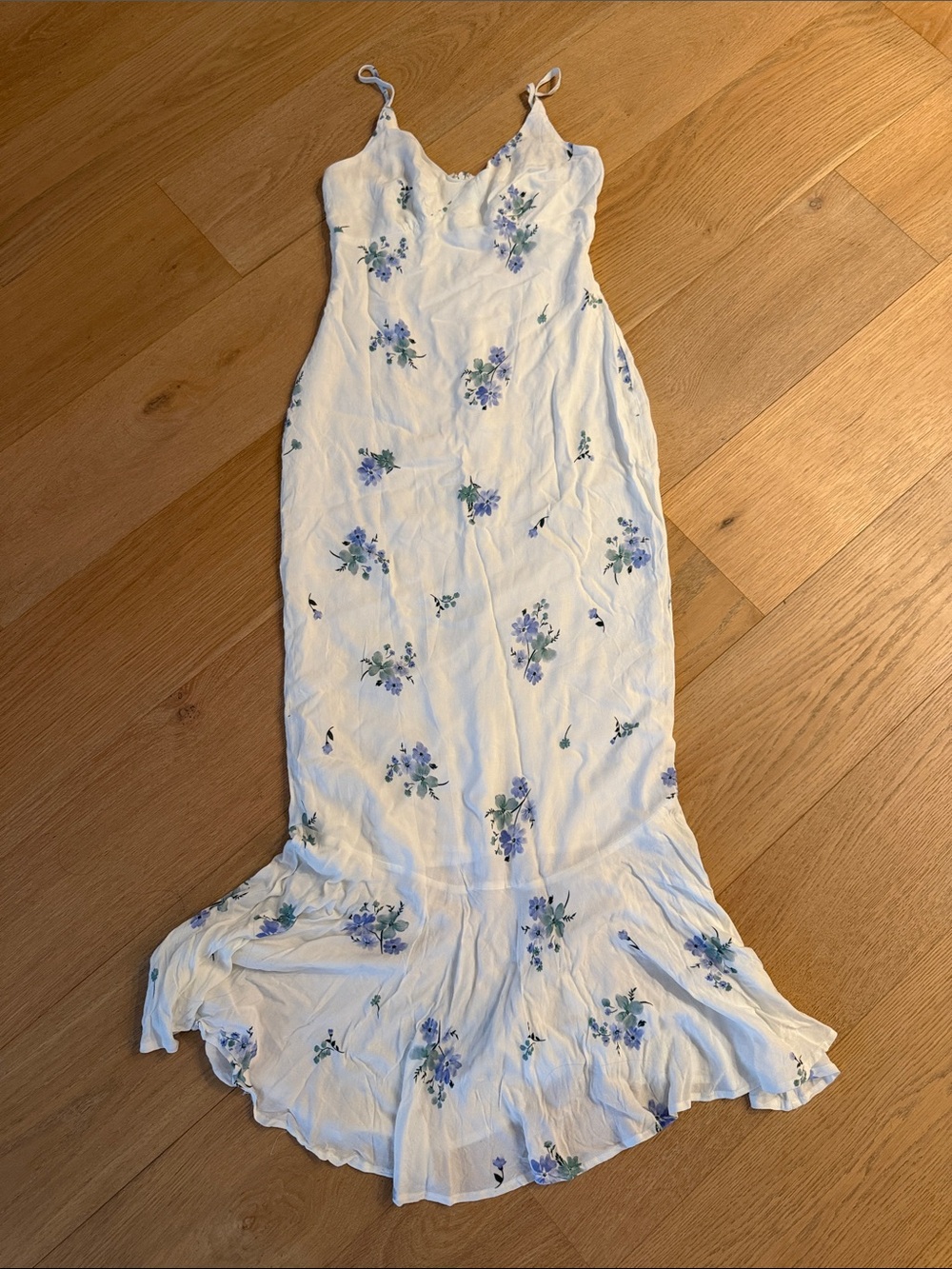 Princess Polly White Maxi Dress with Floral Print